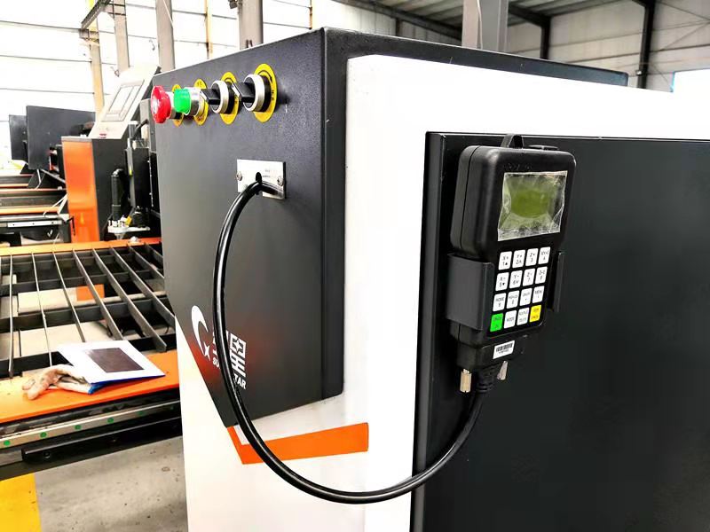 Ağa&ccedil; İşleme Grav&uuml;r Makinesinin Weihong Kontrol Sistemi ile DSP Sap Kontrol Sisteminin Karşılaştırılması