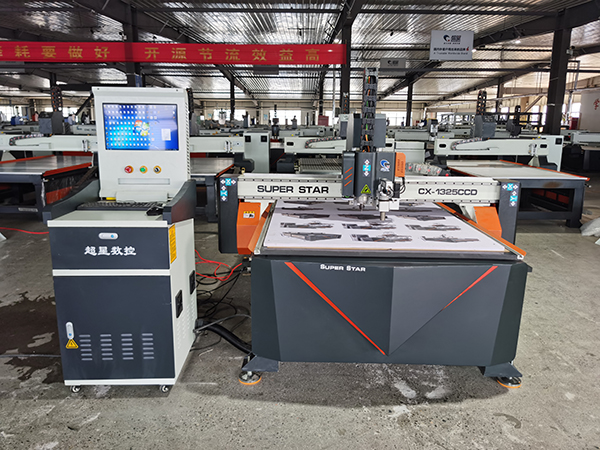 Produk Baru: Mesin Ukir CNC Pengiklanan 1325 CCD