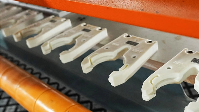 Rivoluzionare la produzione di mobili: applicazioni e casi di studio del router CNC per legno